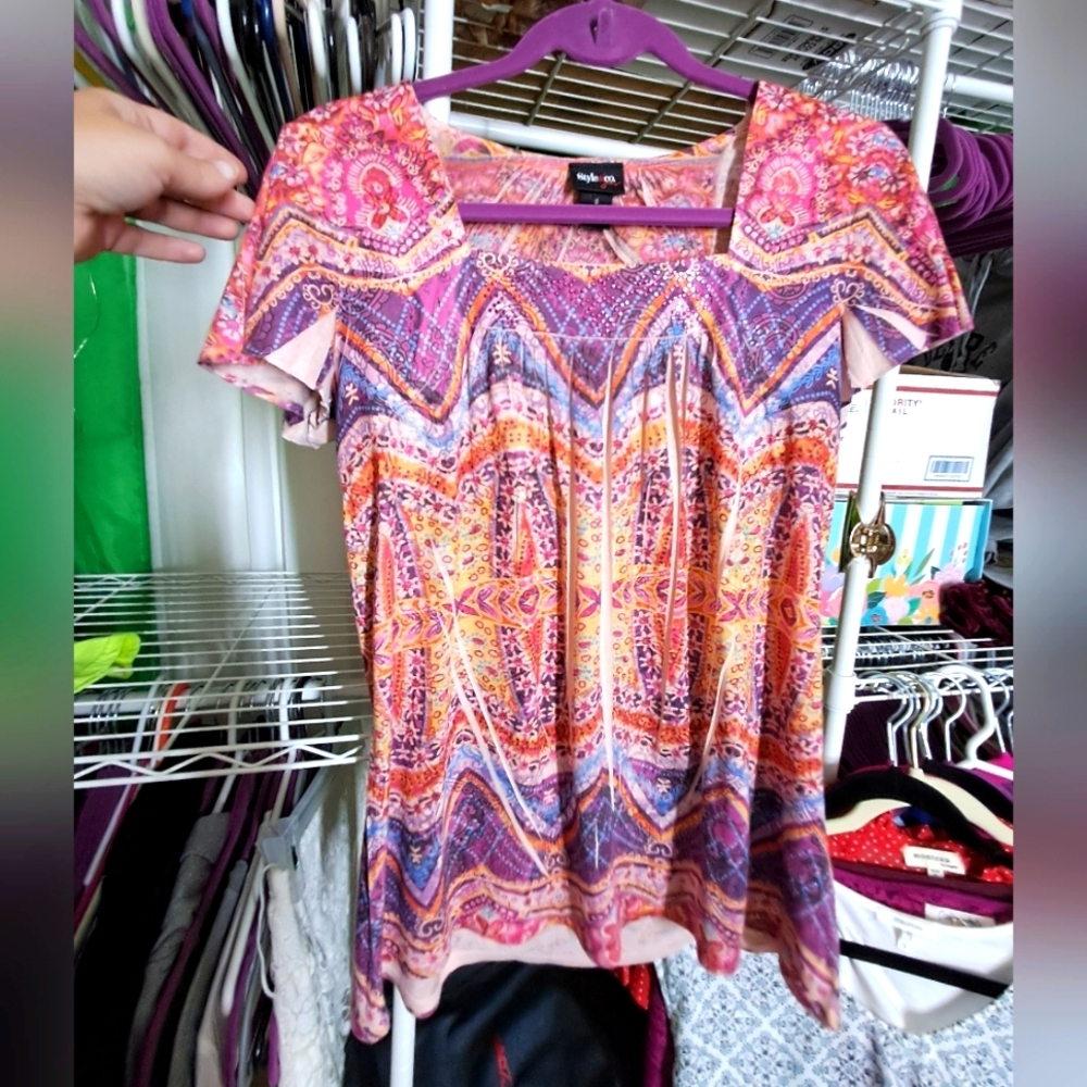 Style & Co size small colorful top